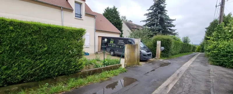 L’entrée avant travaux (Mur de clôture et piliers, Villiers-Adam)