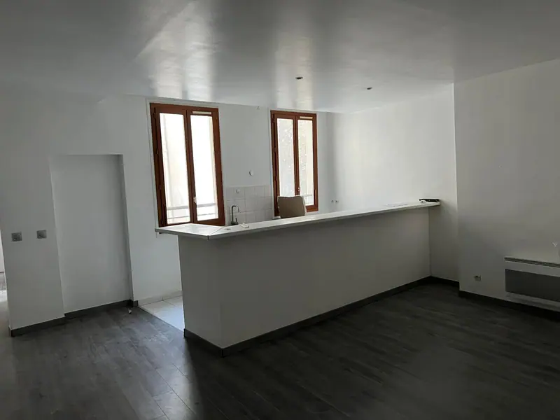 L’appartement avant travaux (Rénovation complète d’un appartement, Paris, rue Saint-Denis)