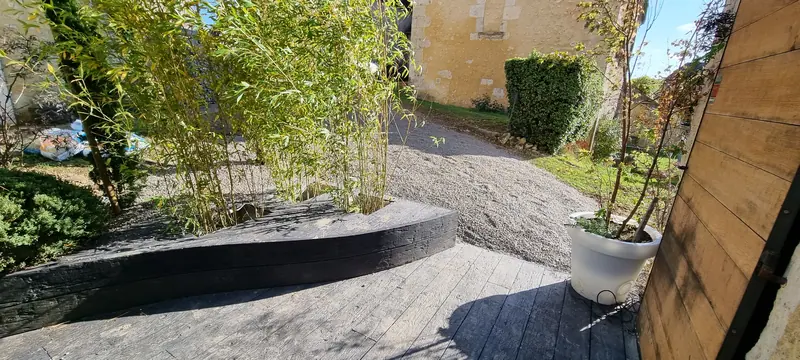 La bordure courbe (Terrasse en bois composite, Normandie)