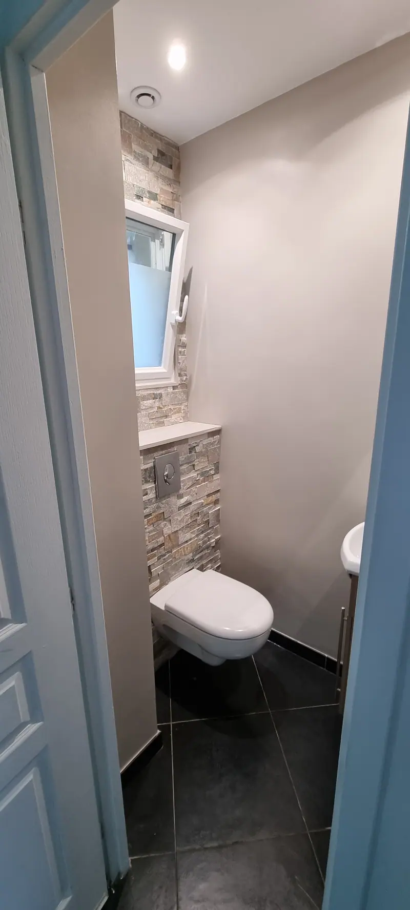 WC suspendu (Rénovation de deux WC, Villiers-Adam)